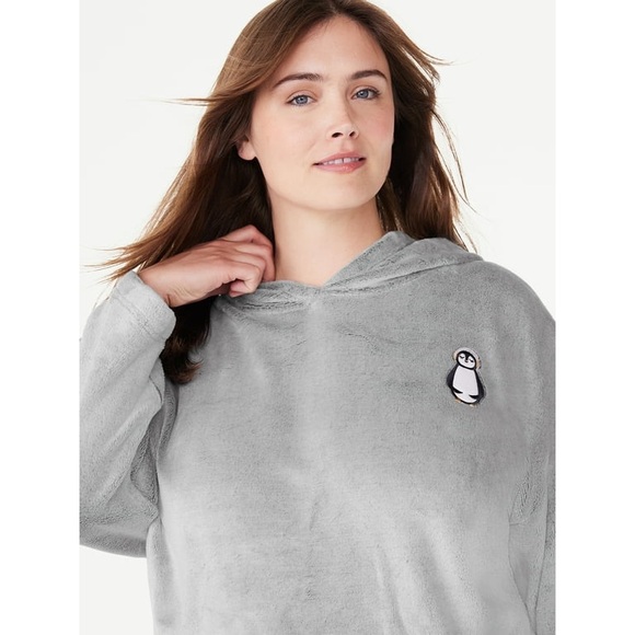 Joyspun Women’s Penguin Plush Hooded Top and Pants 2 Piece Pajama Set Medium - Picture 2 of 14